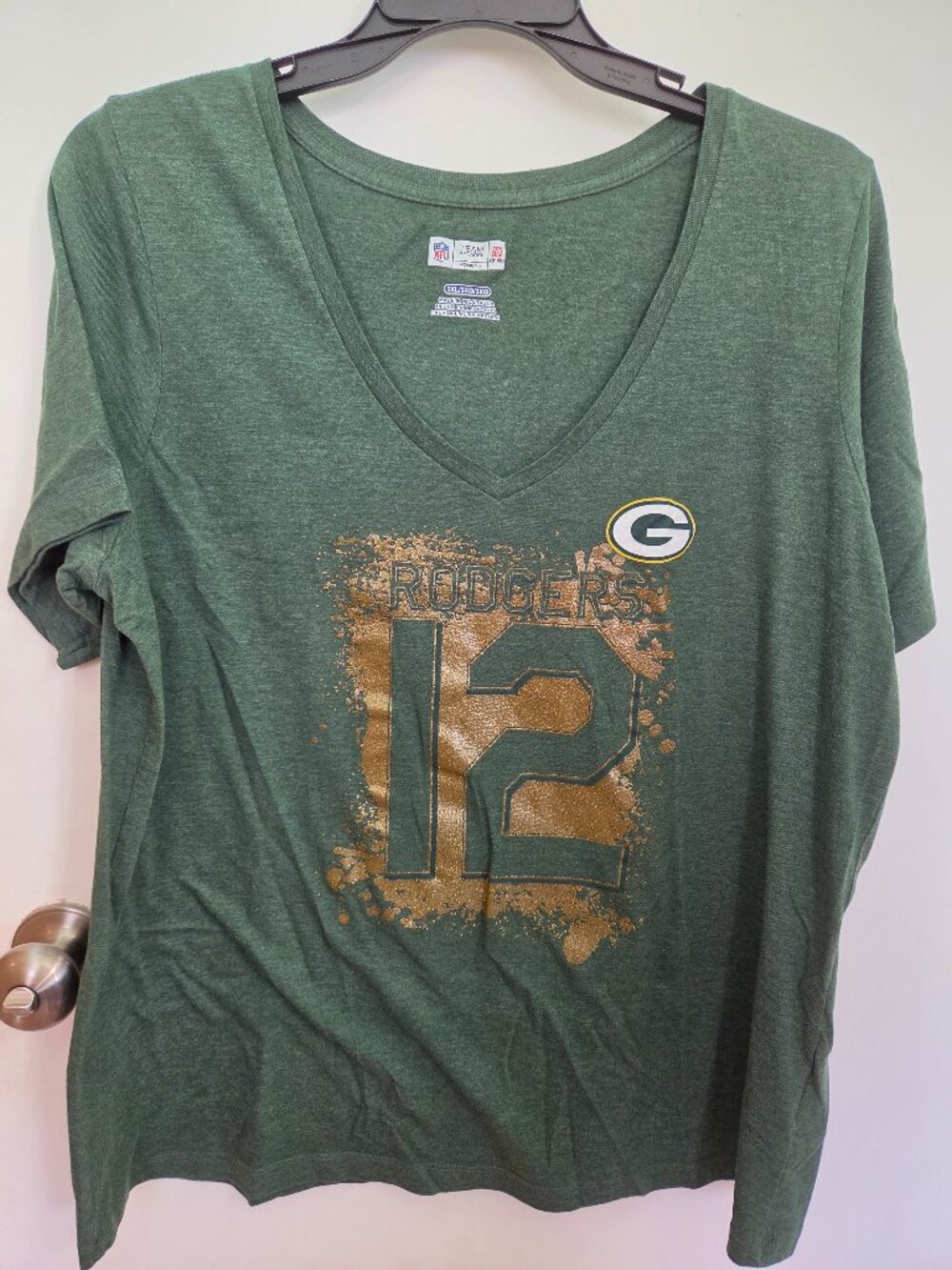 GREEN BAY PACKERS WOMENS V-NECK T-SHIRT